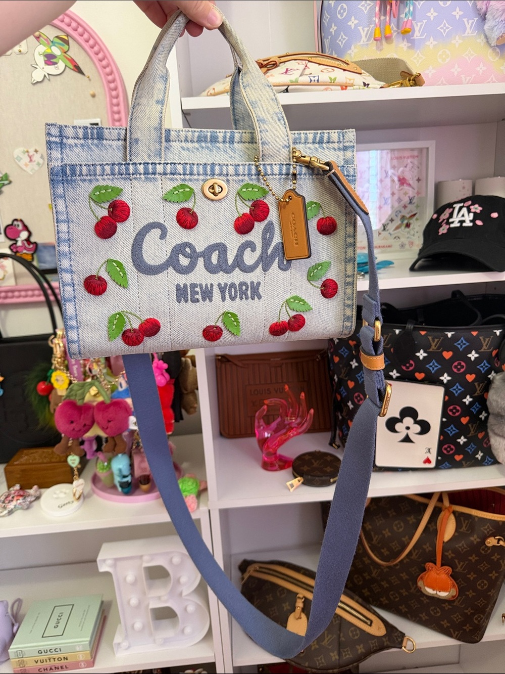 🍒Coach denim cherry cargo tote 26 small size gently used - Picture 2 of 13